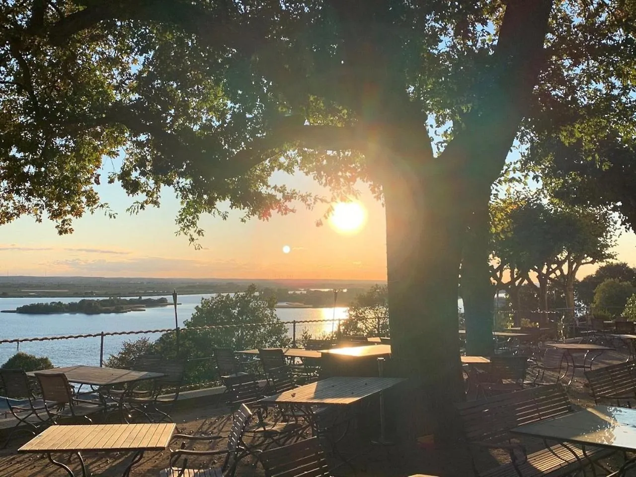 Remise Am Suellberg - Das Kleine, Feine Hotel In Blankenese Hamburg