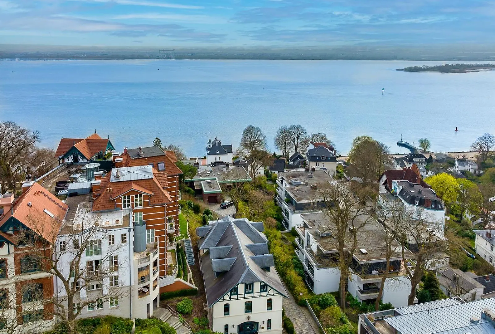 Remise Am Suellberg - Das Kleine, Feine Hotel In Blankenese Hamburg