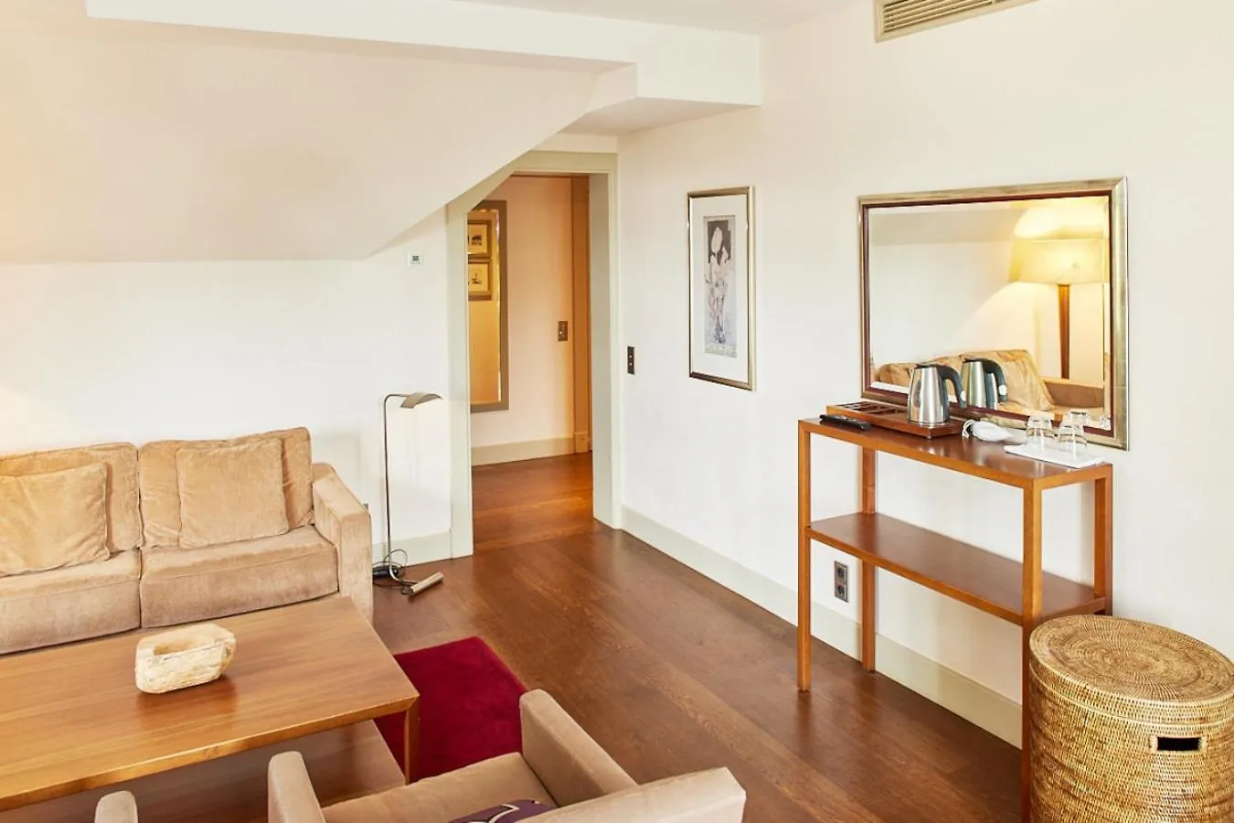 Remise Am Suellberg - Das Kleine, Feine Hotel In Blankenese Hamburg